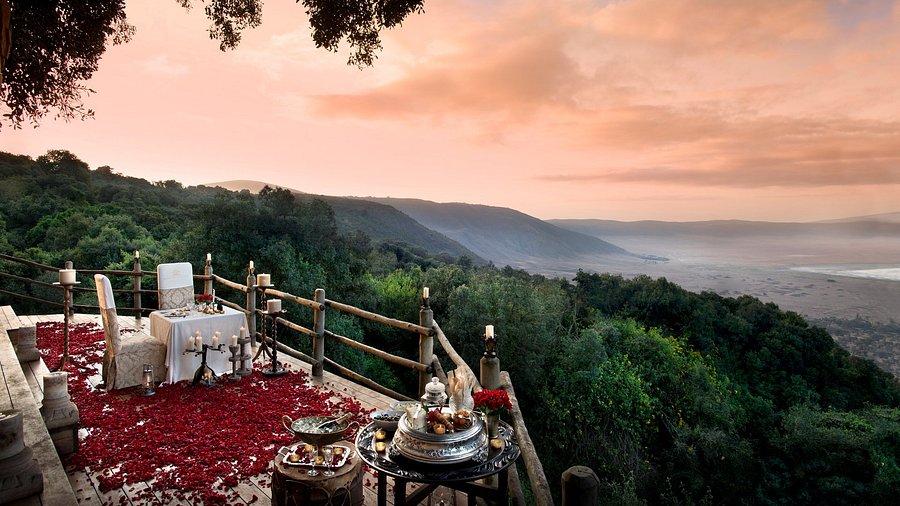 Ngorongoro Crater Lodge — Photo 4