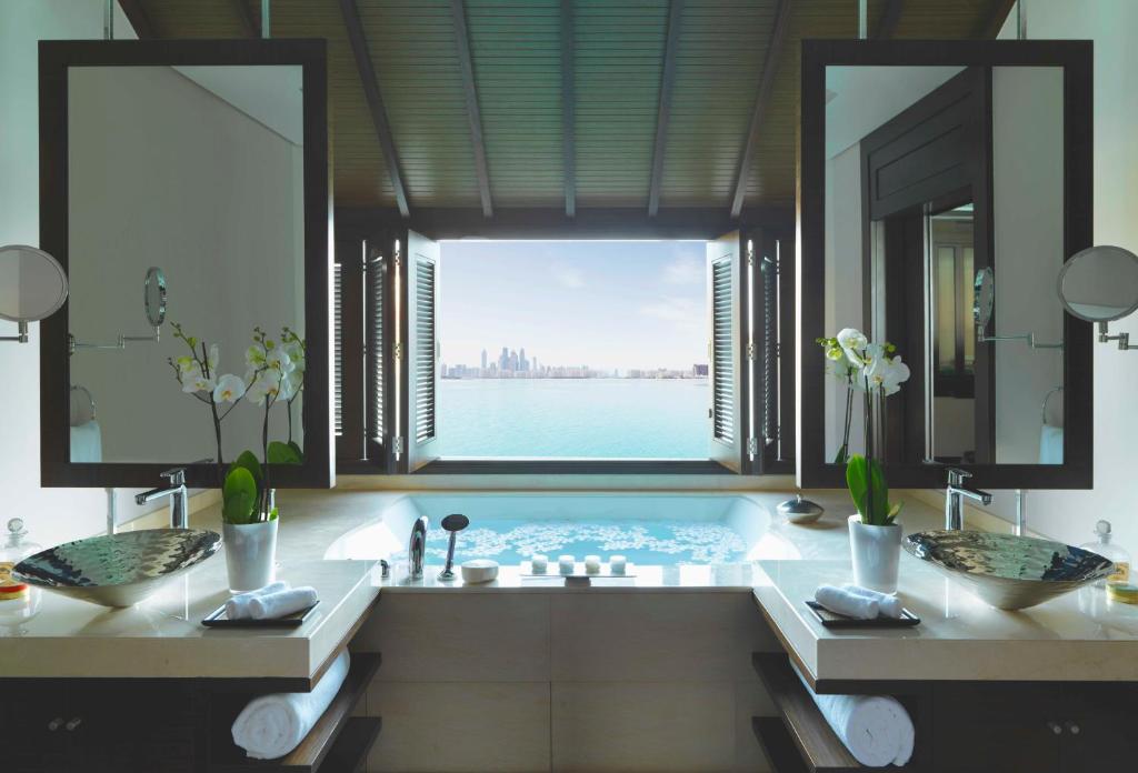 Anantara The Palm Dubai Resort — Photo 2