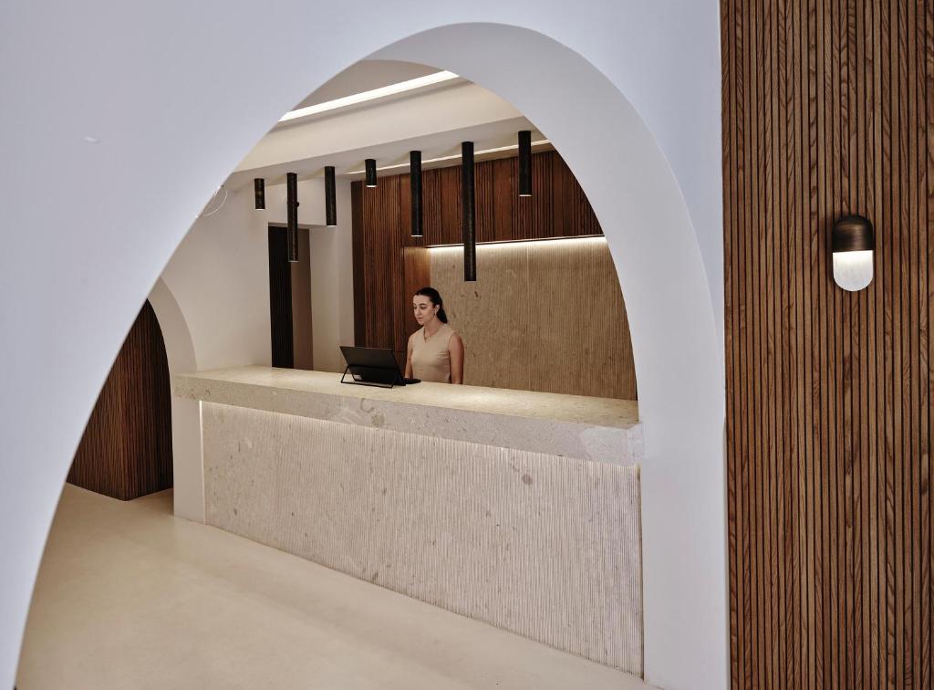 Andronis Exclusive Suites — Photo 4