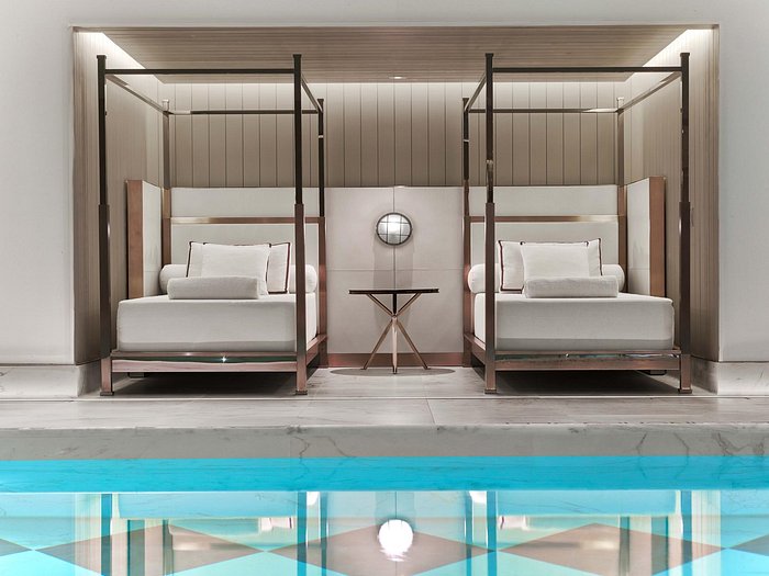 The Baccarat Hotel New York — Photo 2