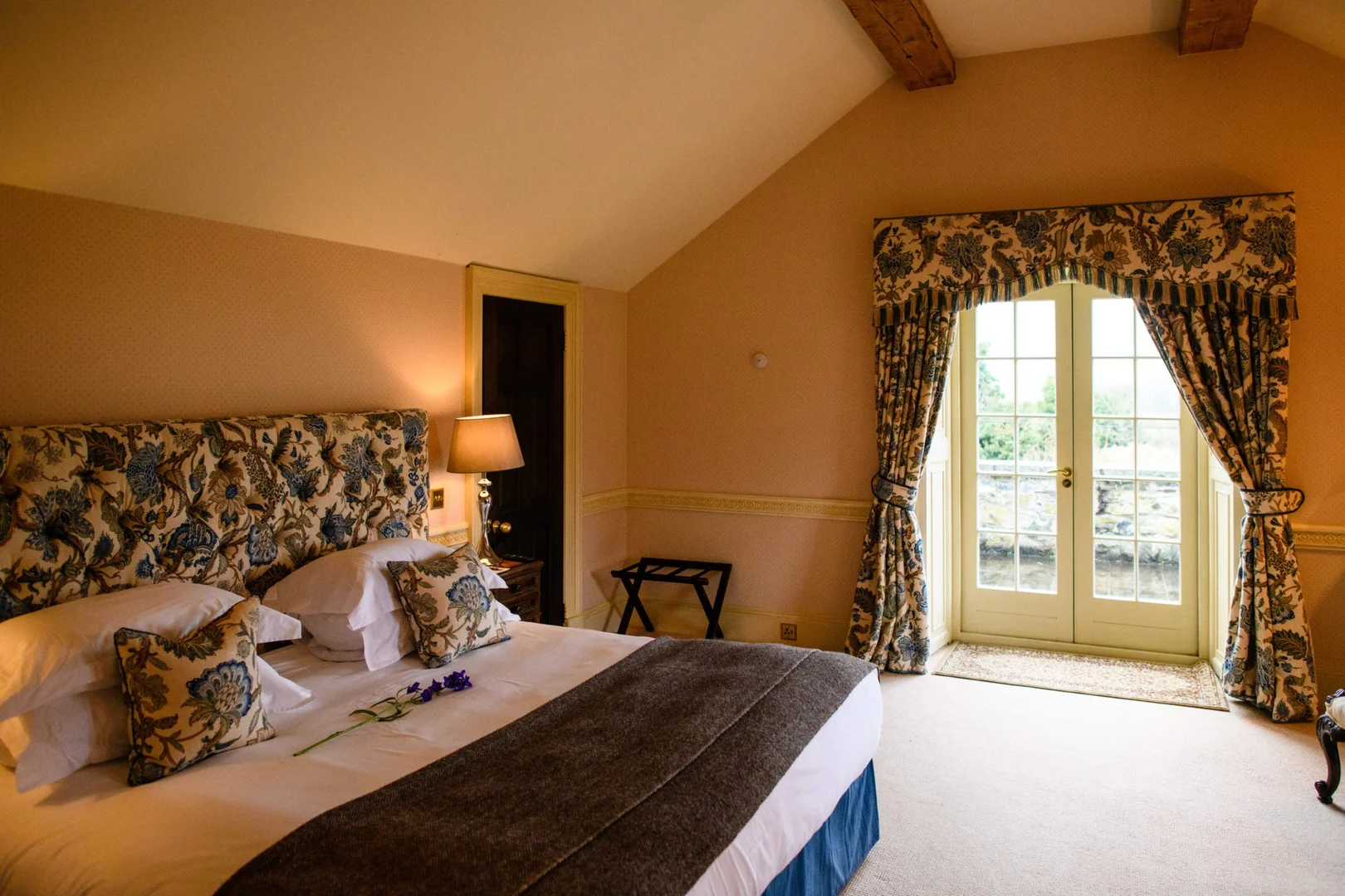 Cliff at Lyons — Estate Rooms 3
