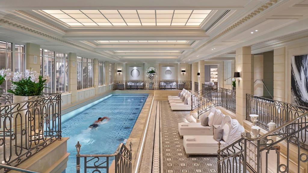 Four Seasons Hotel George V — Photo 3