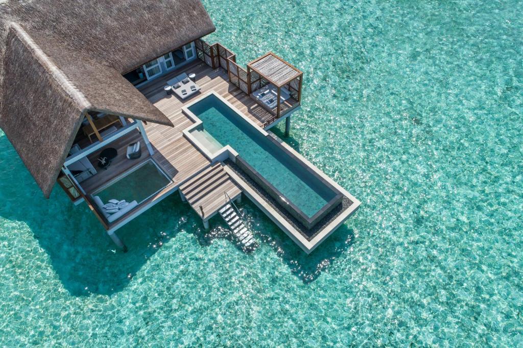 Four Seasons Maldives at Landaa Giraavaru — Photo 3