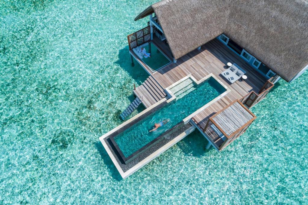 Four Seasons Maldives at Landaa Giraavaru — Photo 4