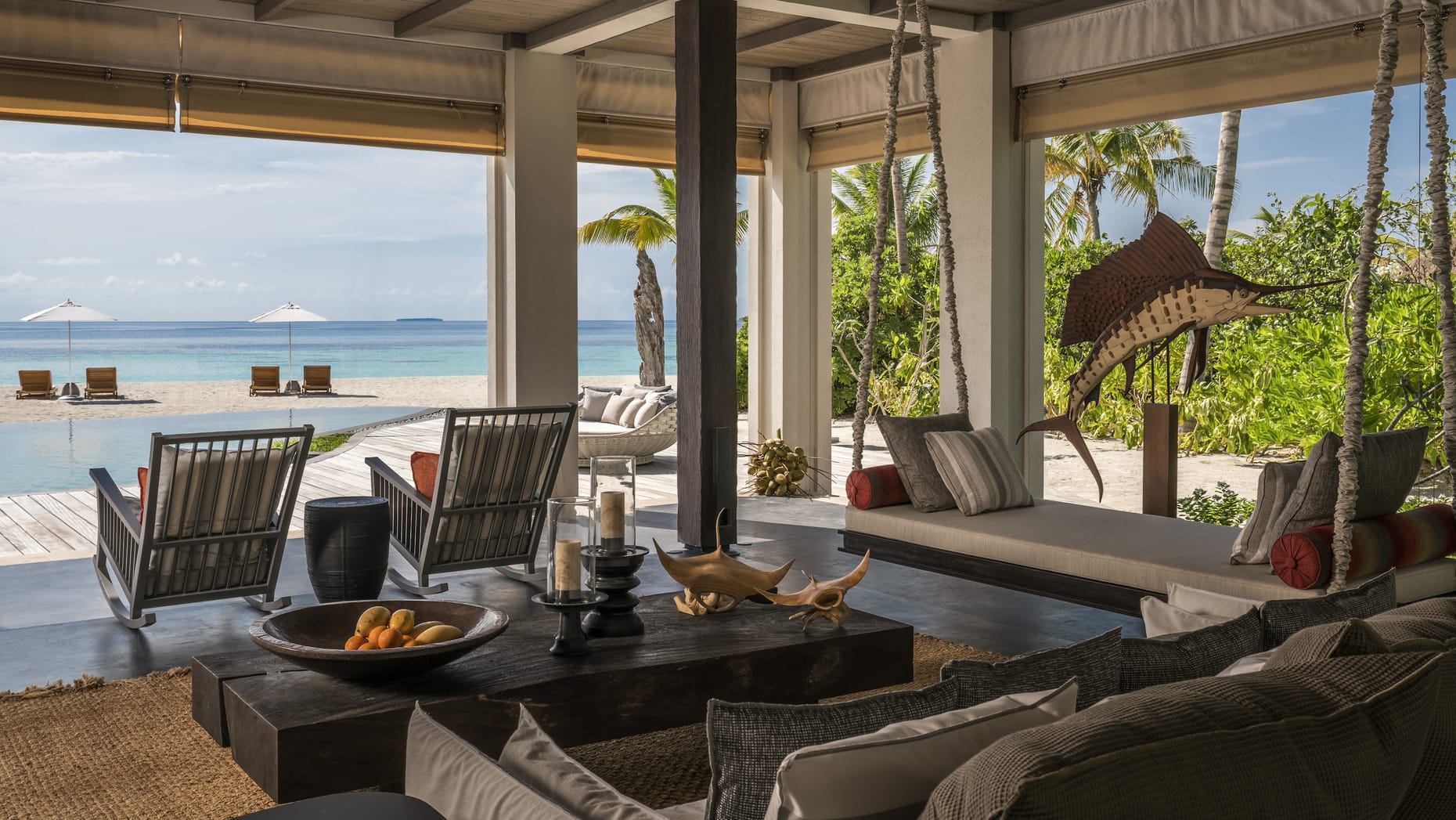 Four Seasons Private Island at Voavah — Photo 2