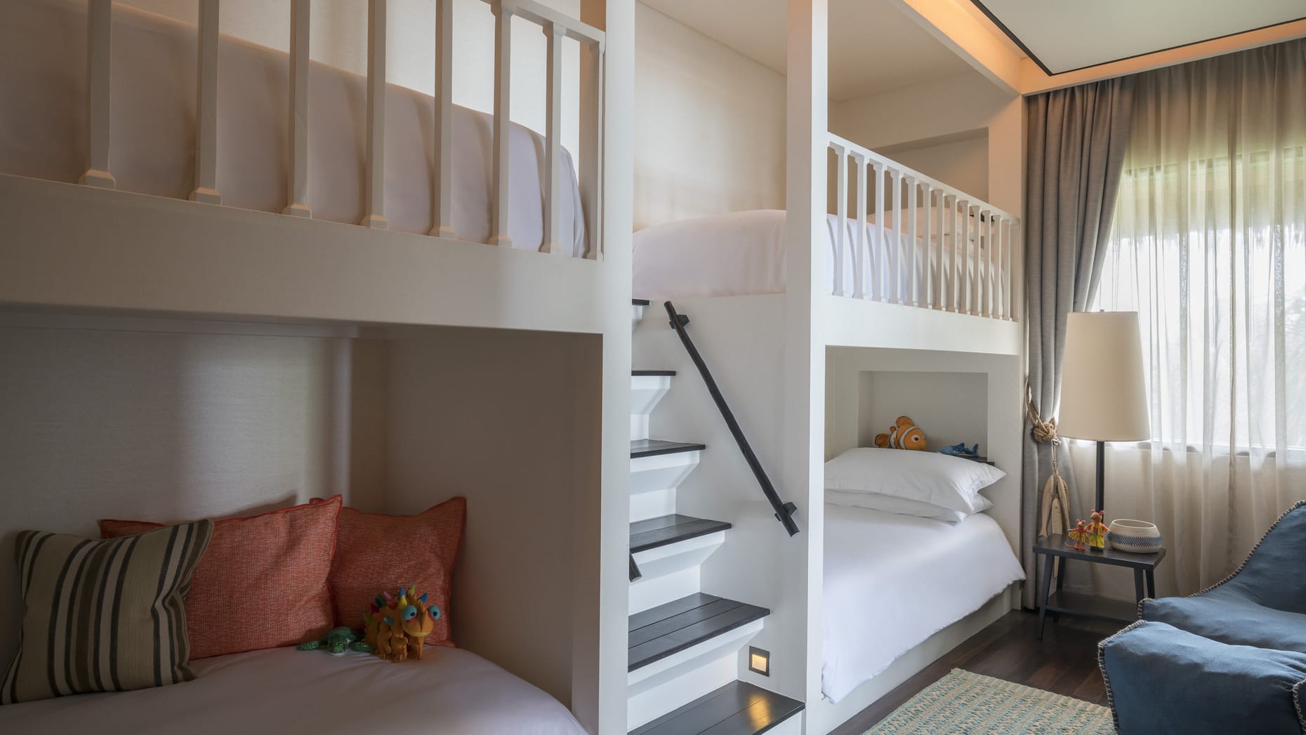 Four Seasons Private Island at Voavah — Photo 4