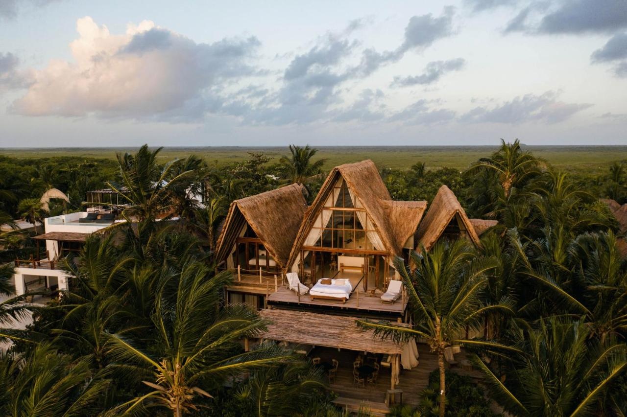 Radhoo Tulum