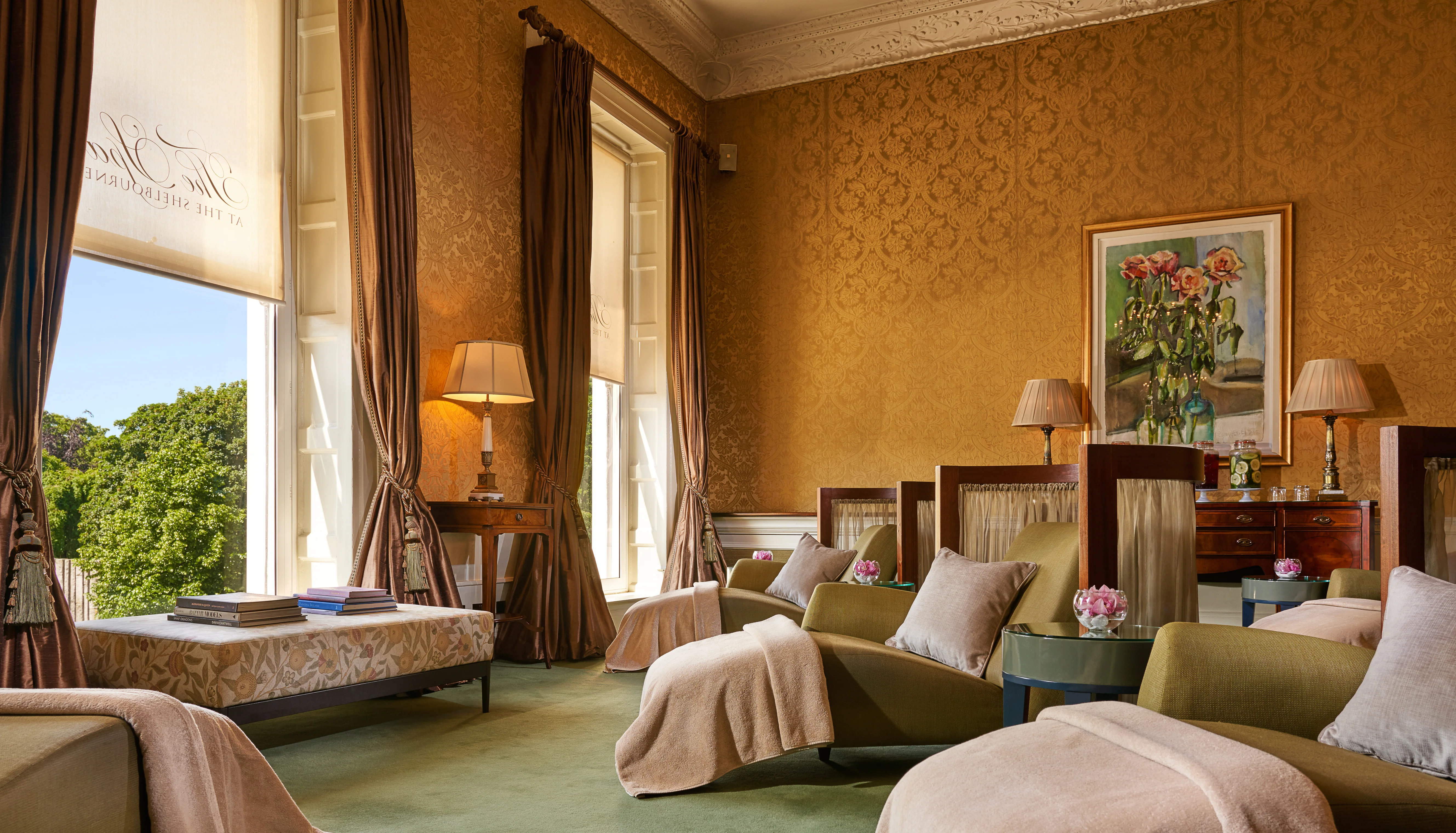 The Shelbourne Dublin spa relaxation room with gold damask walls