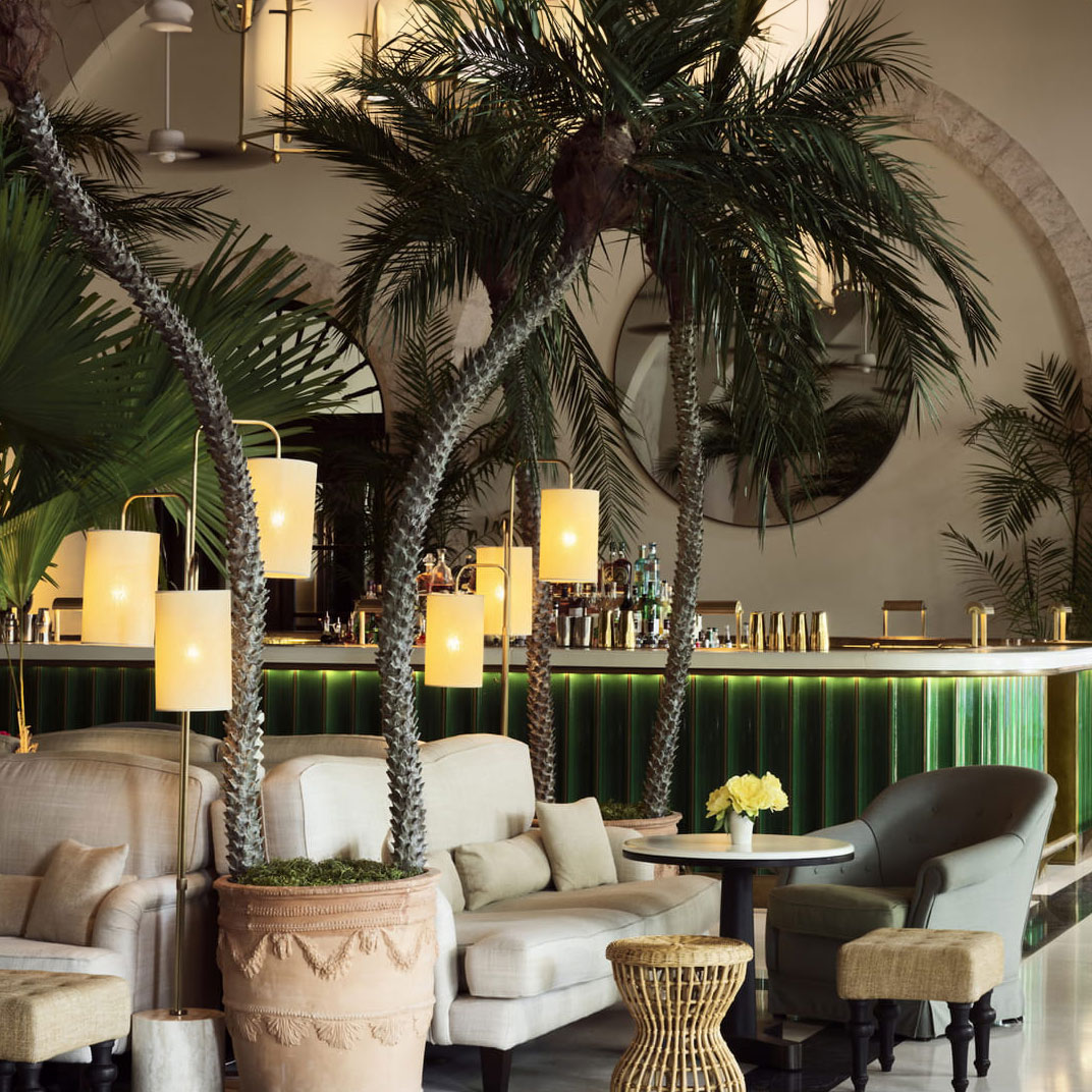 Four Seasons Hotel at The Surf Club — Photo 4