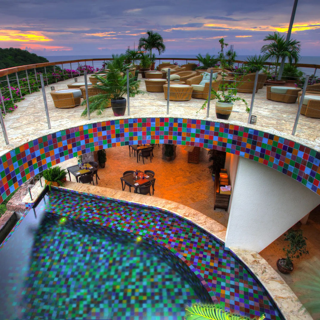 Jade Mountain — Photo 3