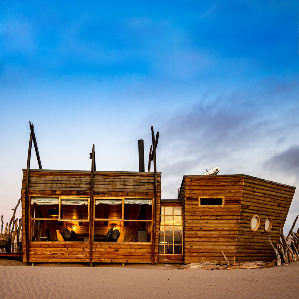 Shipwreck Lodge — Photo 3