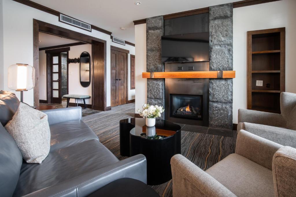 Nita Lake Lodge — Photo 4