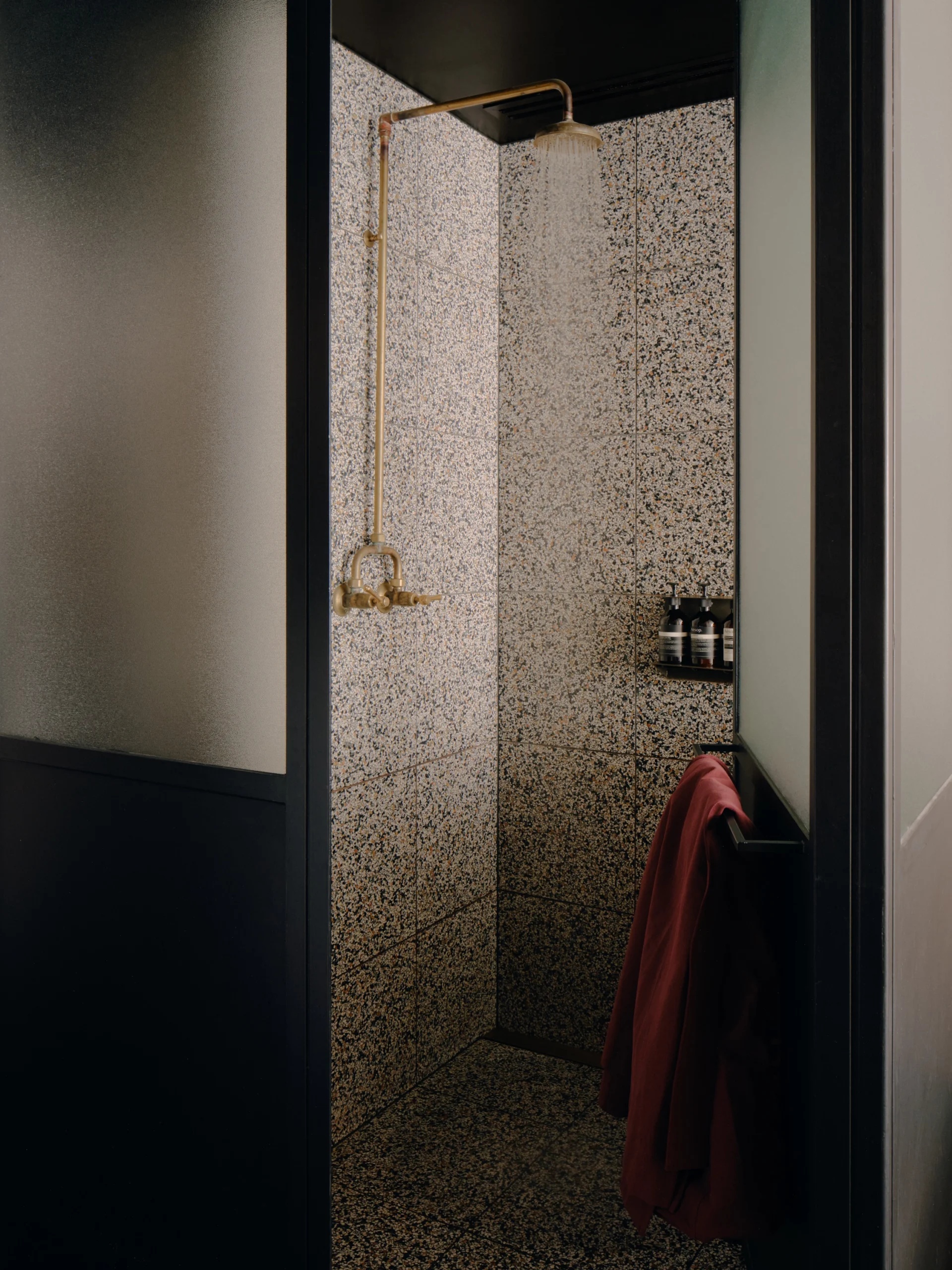 Paramount House Hotel — Photo 3