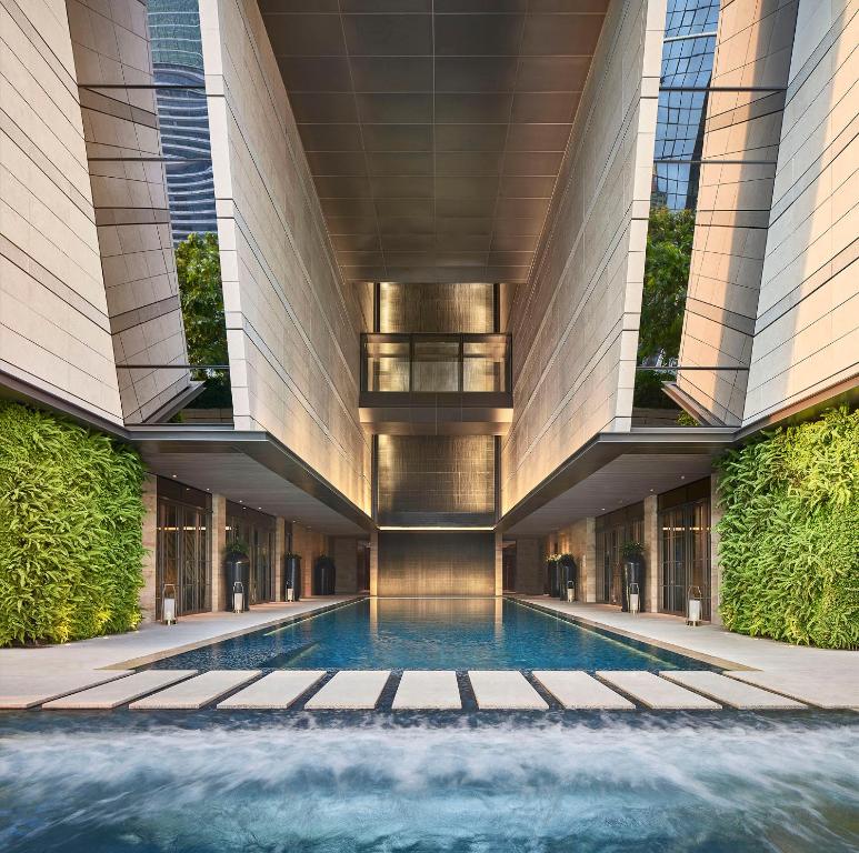 Rosewood Bangkok — Photo 3