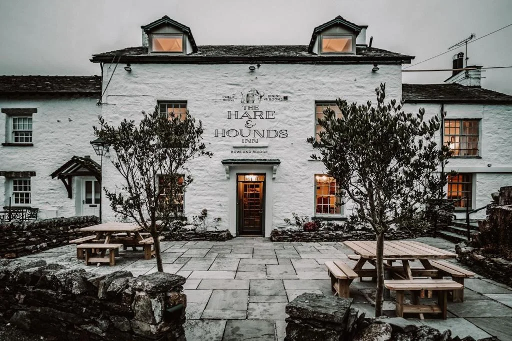The Hare & Hounds Inn — Exterior