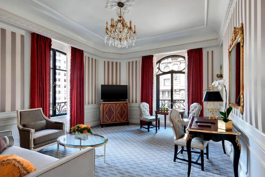The St. Regis New York — Photo 2