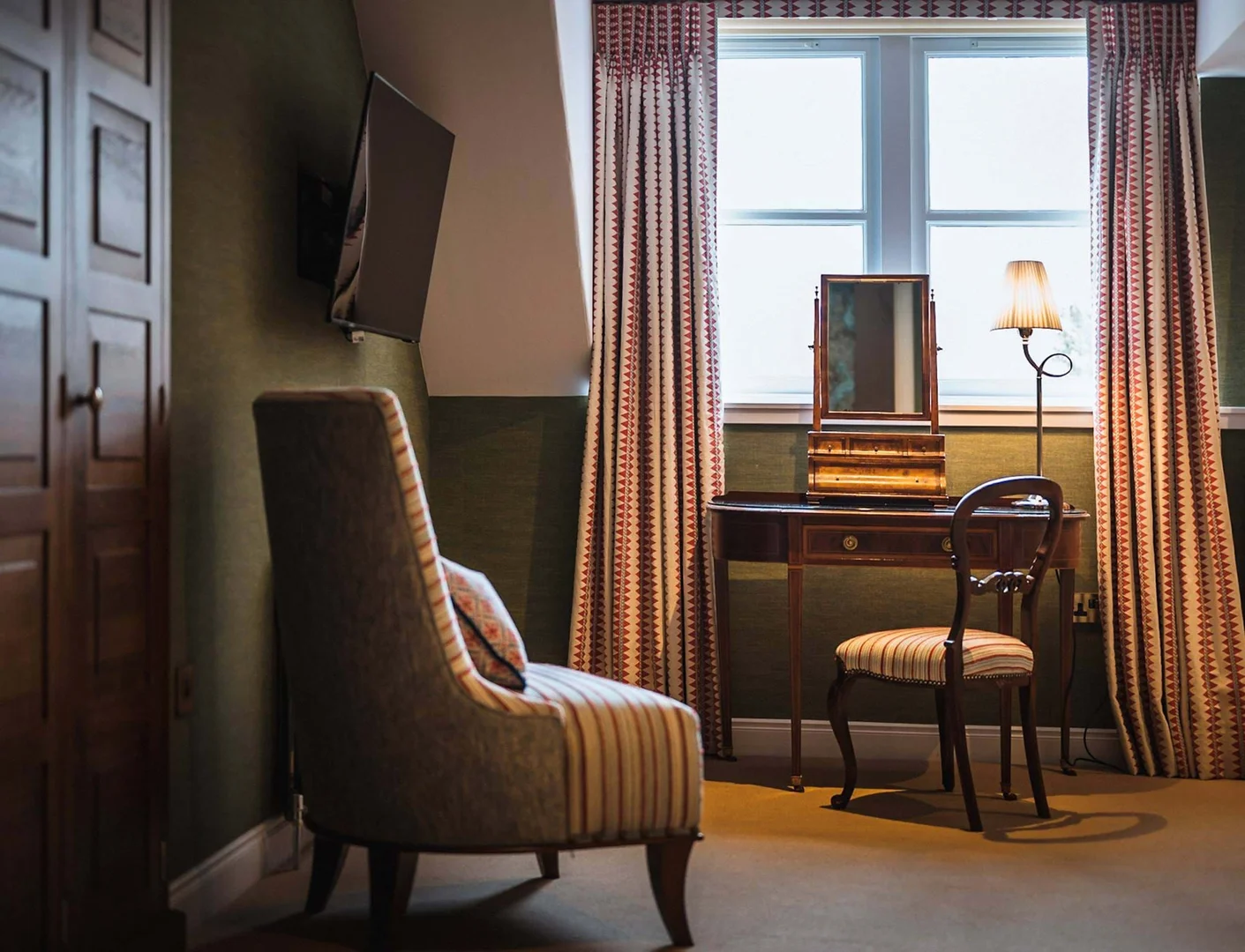 The Torridon — 1887 Master Suite 3