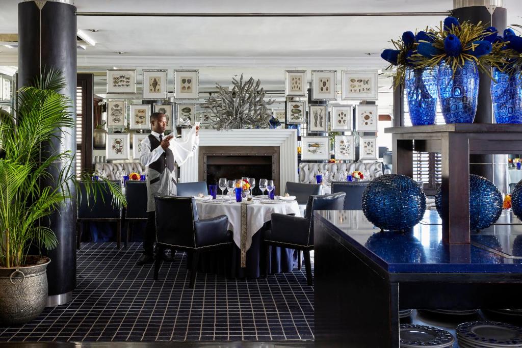 The Twelve Apostles Hotel & Spa — Photo 3