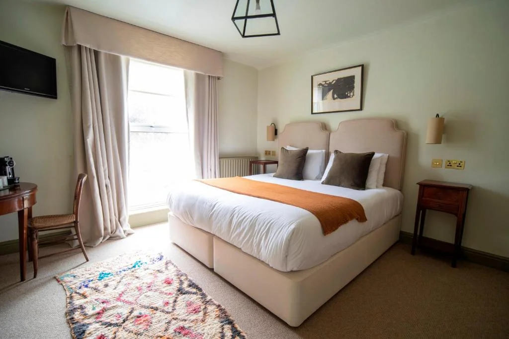 Victorian House — Comfy Room