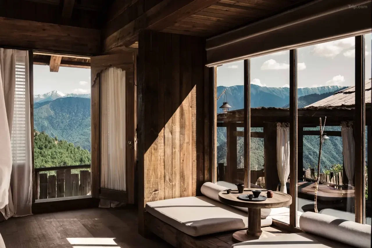 Volver Resort Jiuzhai Valley — Bibo Mountain Retreat Double Bed Villa 5