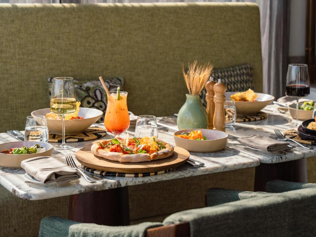 Four Seasons Safari Lodge Serengeti — Photo 4